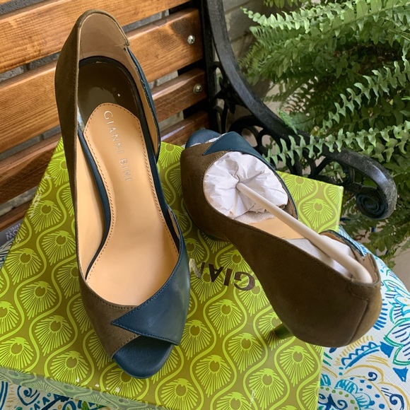 NEW Gianni bini heels! - Picture 2 of 5